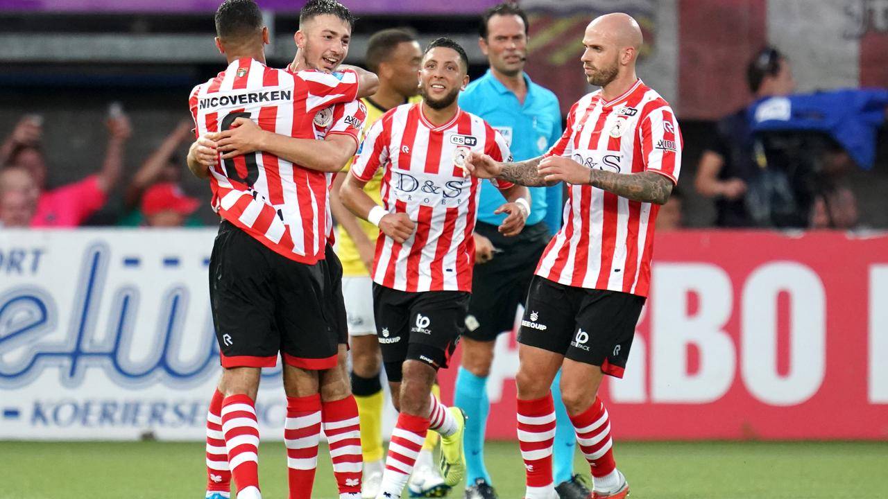 推向了一个 推向了一个