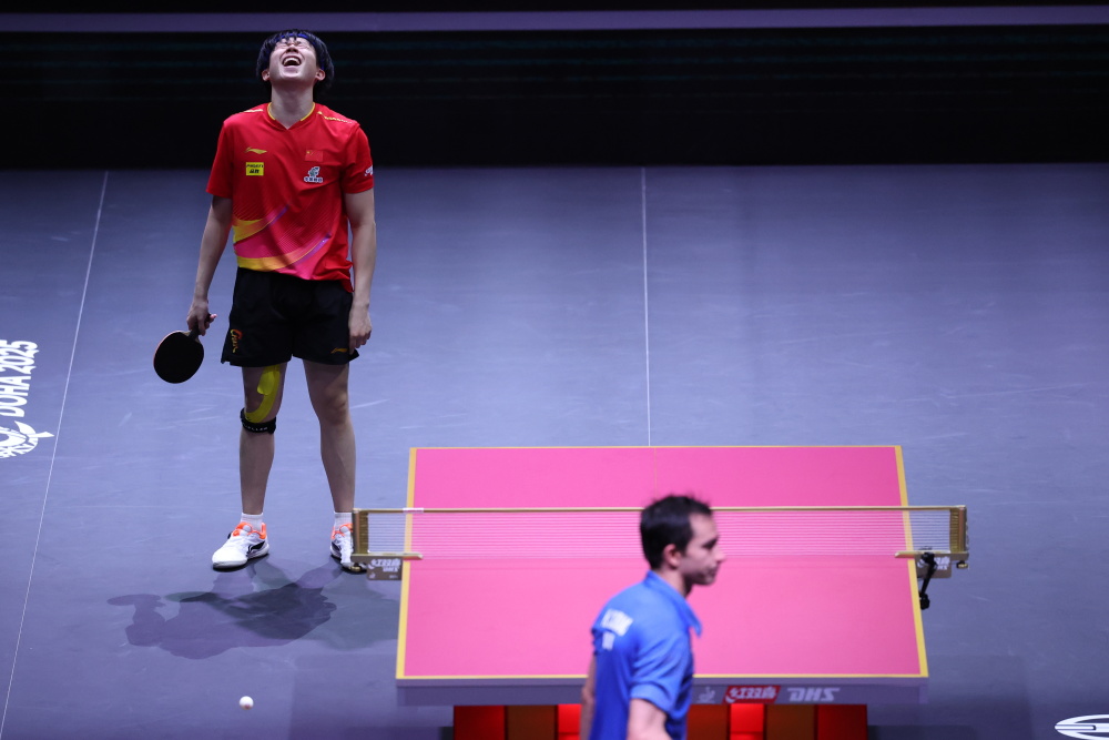 中折射出哲 中折射出哲