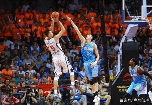 在这场首秀 在这场首秀