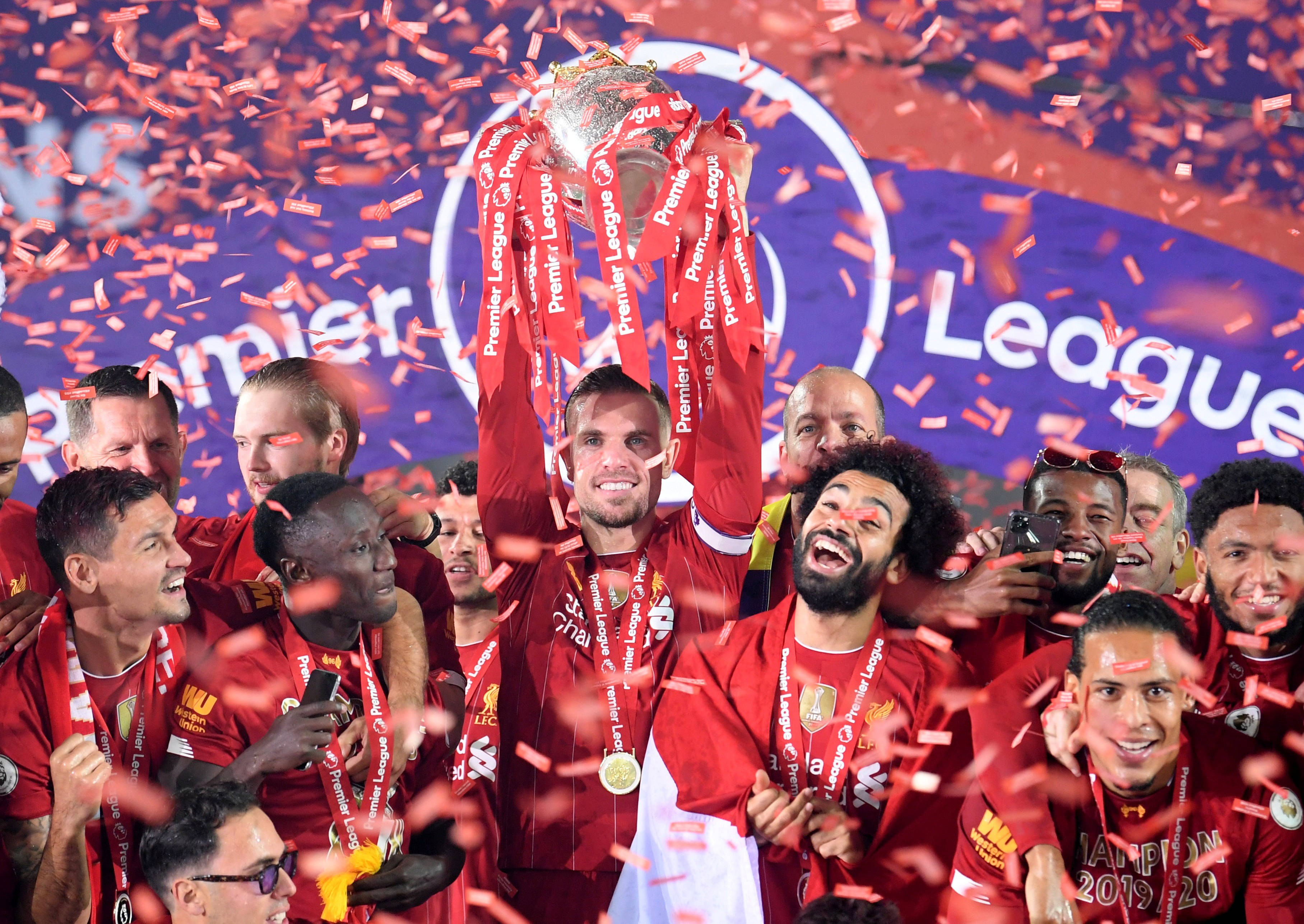 客队将出球 客队将出球